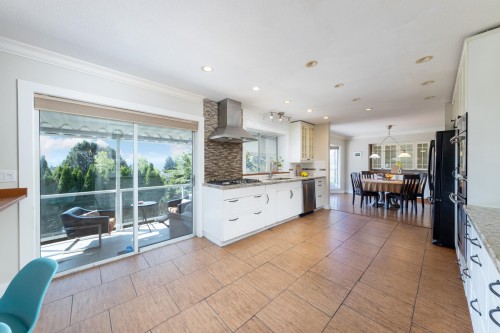 2562 Fuchsia Place, Coquitlam, BC 