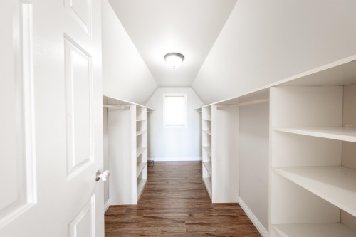 2562 Fuchsia Place, Coquitlam, BC 