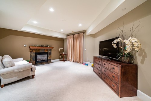 1116 Lawson Avenue, West Vancouver, BC 