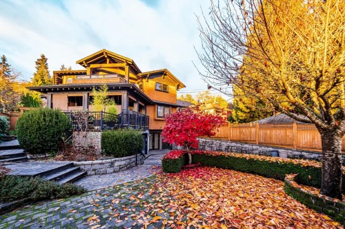 1116 Lawson Avenue, West Vancouver, BC 