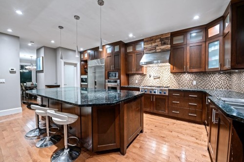 1116 Lawson Avenue, West Vancouver, BC 