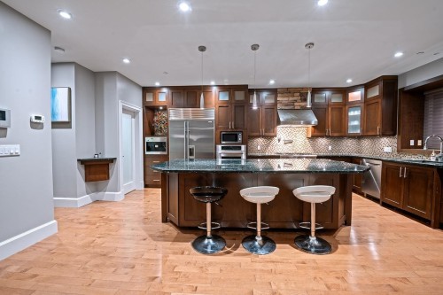 1116 Lawson Avenue, West Vancouver, BC 