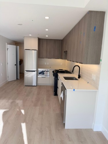 411-111 Buller Street, Port Moody, BC 