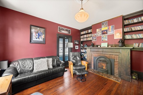 922 Fifth Street, New Westminster, BC 