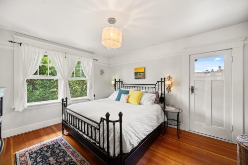 922 Fifth Street, New Westminster, BC 