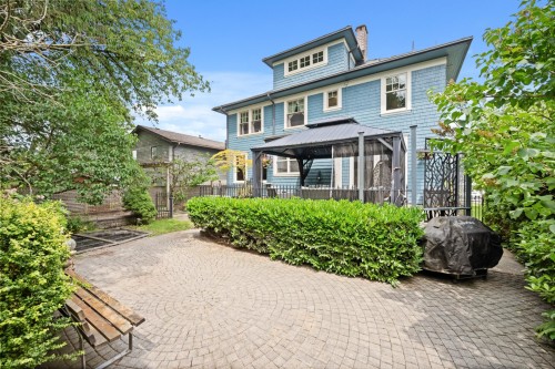 922 Fifth Street, New Westminster, BC 