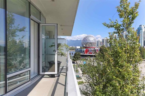 404 1633 Ontario Street, Vancouver, BC 