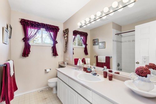 939 Riverside Drive, Port Coquitlam, BC 