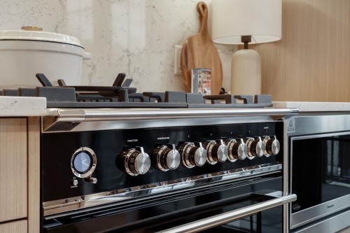 197 King Edward Ave Street W, Vancouver, BC 