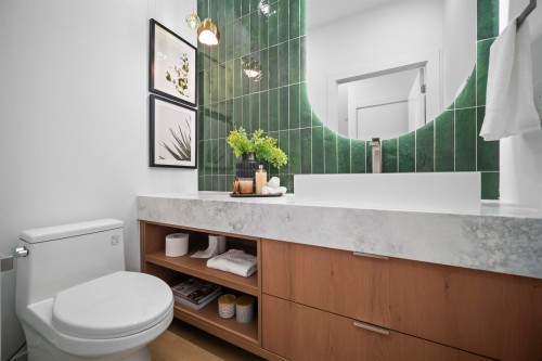 2-3563 25Th Avenue E, Vancouver, BC 