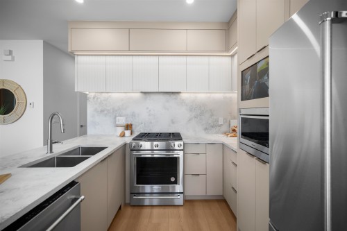 2-3563 25Th Avenue E, Vancouver, BC 