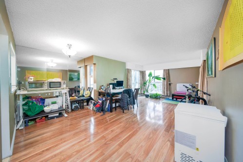 205-215 Mowat Street, New Westminster, BC 