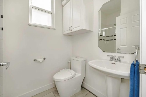 1096 Riverside Dr, Port Coquitlam, BC 