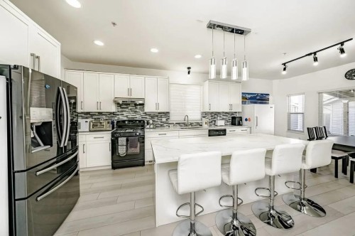 1096 Riverside Dr, Port Coquitlam, BC 