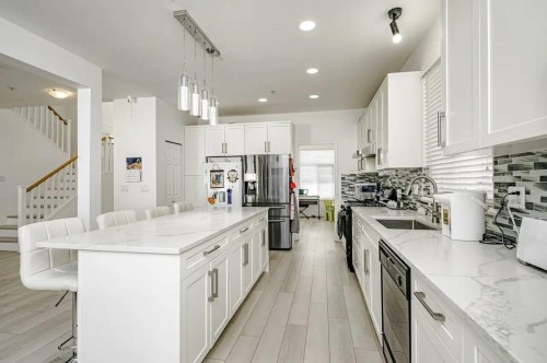 1096 Riverside Dr, Port Coquitlam, BC 