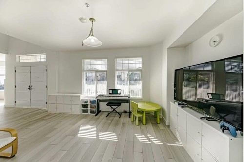 1096 Riverside Dr, Port Coquitlam, BC 