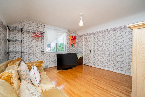 6138 Granville Street, Vancouver, BC 