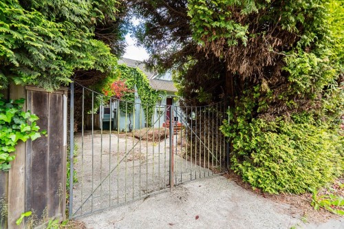 6138 Granville Street, Vancouver, BC 