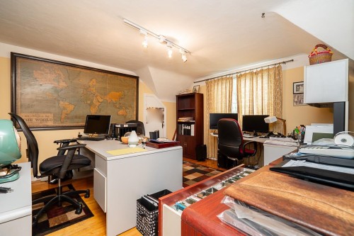 6138 Granville Street, Vancouver, BC 