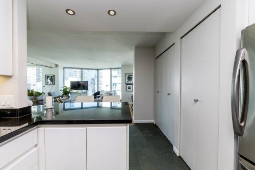 2303-889 Homer Street, Vancouver, BC 