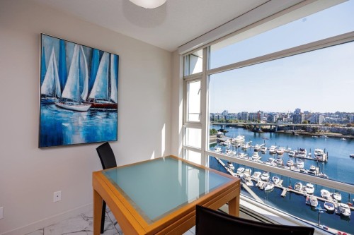 1601-1199 Marinaside Crescent, Vancouver, BC 