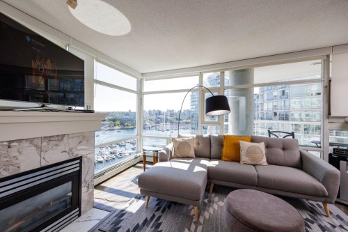 1601-1199 Marinaside Crescent, Vancouver, BC 