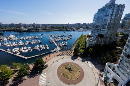 1601-1199 Marinaside Crescent, Vancouver, BC 