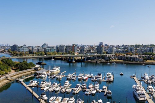 1601-1199 Marinaside Crescent, Vancouver, BC 