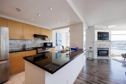 1601-1199 Marinaside Crescent, Vancouver, BC 