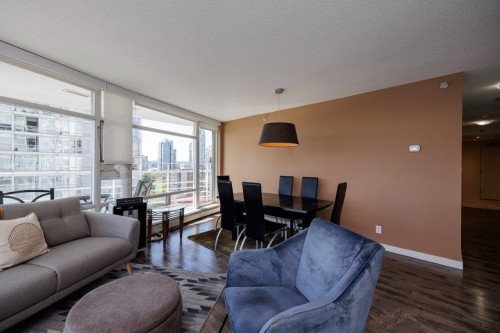 1601-1199 Marinaside Crescent, Vancouver, BC 