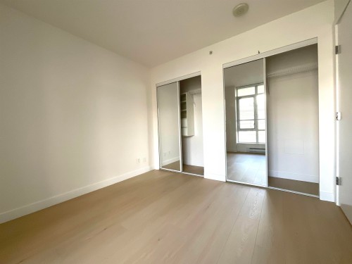 1202-8288 Lansdowne Road, Richmond, BC 