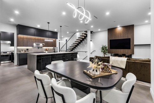 990 Seaforth Way, Port Moody, BC 