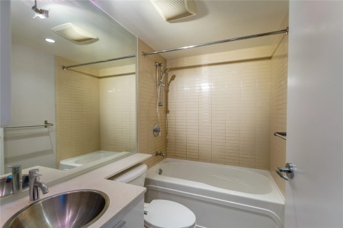 3108-111 Georgia Street W, Vancouver, BC 