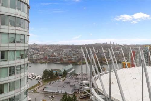 3108-111 Georgia Street W, Vancouver, BC 