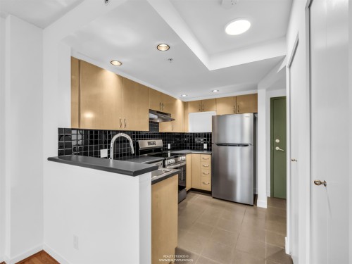 303-1688 Robson Street, Vancouver, BC 