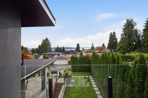 1468 Kings Avenue, West Vancouver, BC 