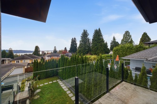 1468 Kings Avenue, West Vancouver, BC 