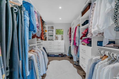 1812 Cardinal Crescent, North Vancouver, BC 