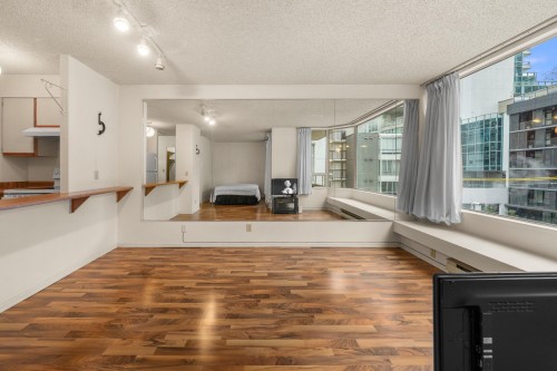 307-1330 Hornby Street, Vancouver, BC 
