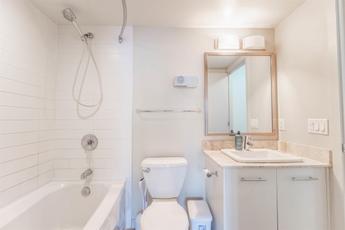 1202-3111 Corvette Way, Richmond, BC 