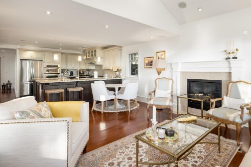 2623 Lawson Avenue, West Vancouver, BC 