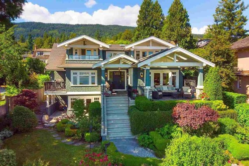 2623 Lawson Avenue, West Vancouver, BC 