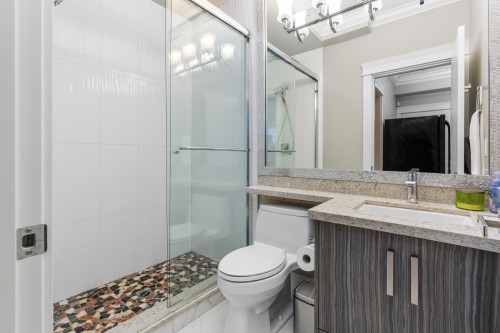 8780 Rosemary Avenue, Richmond, BC 