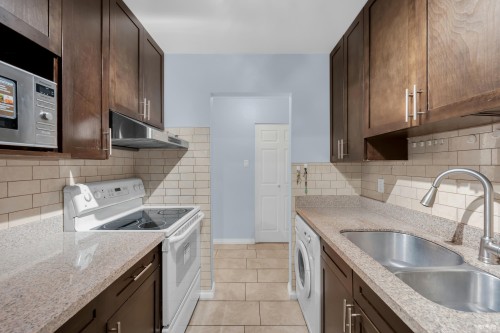 220-8411 Ackroyd Road, Richmond, BC 