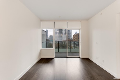 701-6463 Silver Avenue, Burnaby, BC 