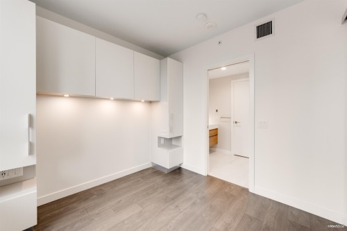 701-6463 Silver Avenue, Burnaby, BC 