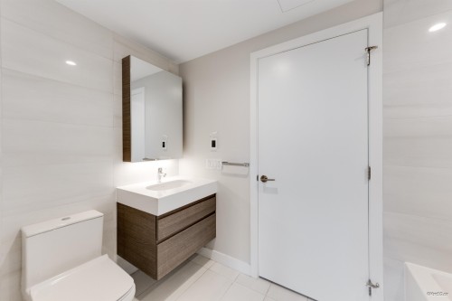 701-6463 Silver Avenue, Burnaby, BC 