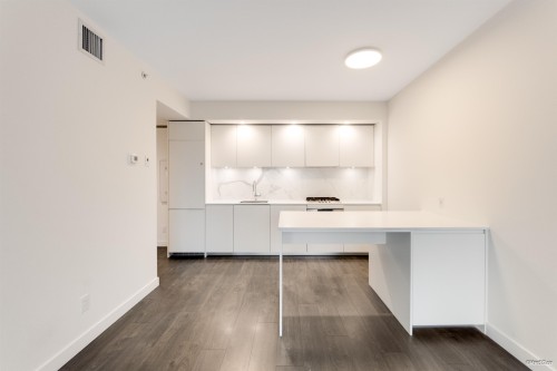 701-6463 Silver Avenue, Burnaby, BC 