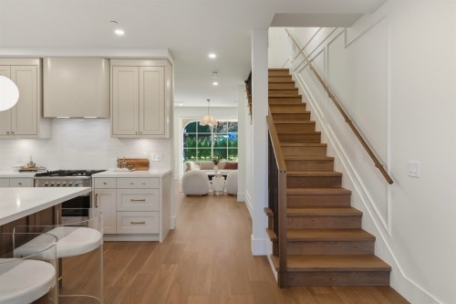 1759 16Th Avenue W, Vancouver, BC 