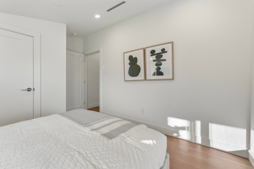 1759 16Th Avenue W, Vancouver, BC 